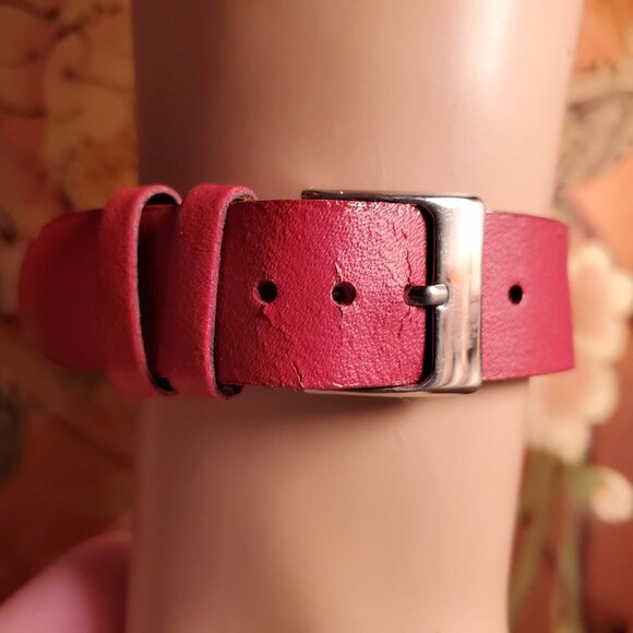 Vintage Japan Movt Ladies Watch w/ Red Band - Picture 6 of 6